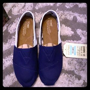 Toms